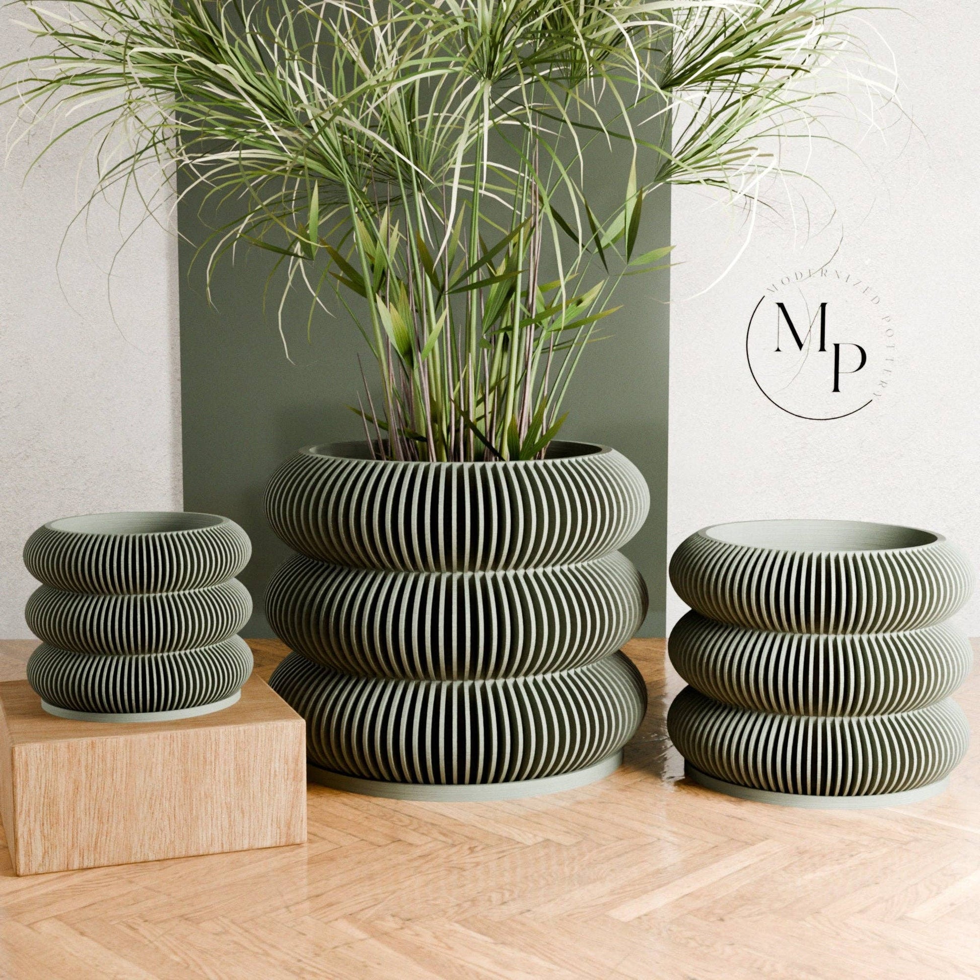 Triple BUBBLES Planter: Green / 8"