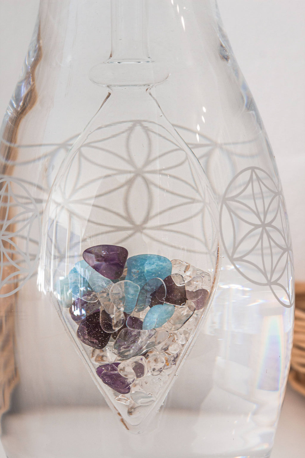 Era Crystal Water Carafe | FLOWER OF LIFE (Amethyst, Aquam.)