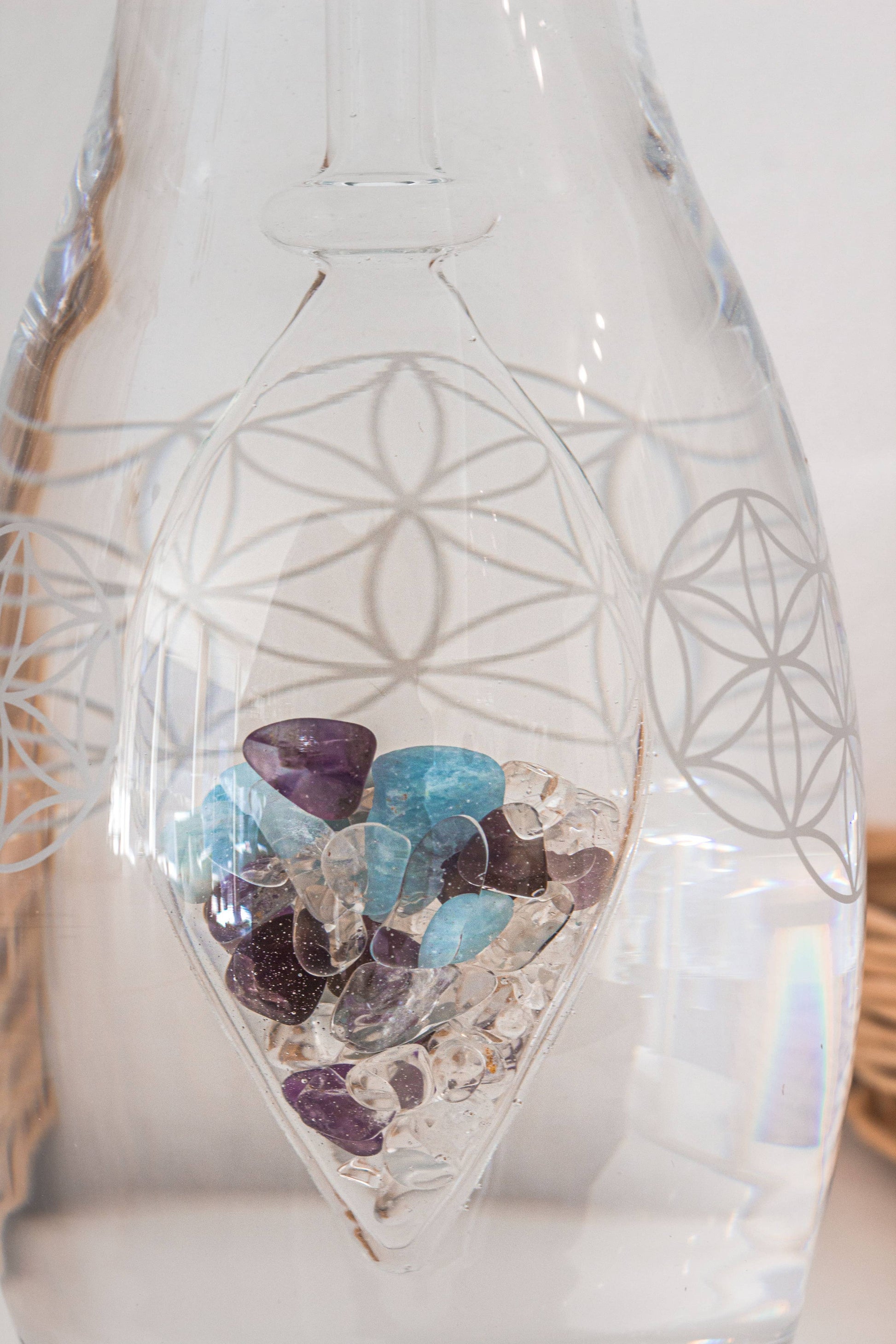 Era Crystal Water Carafe | FLOWER OF LIFE (Amethyst, Aquam.)