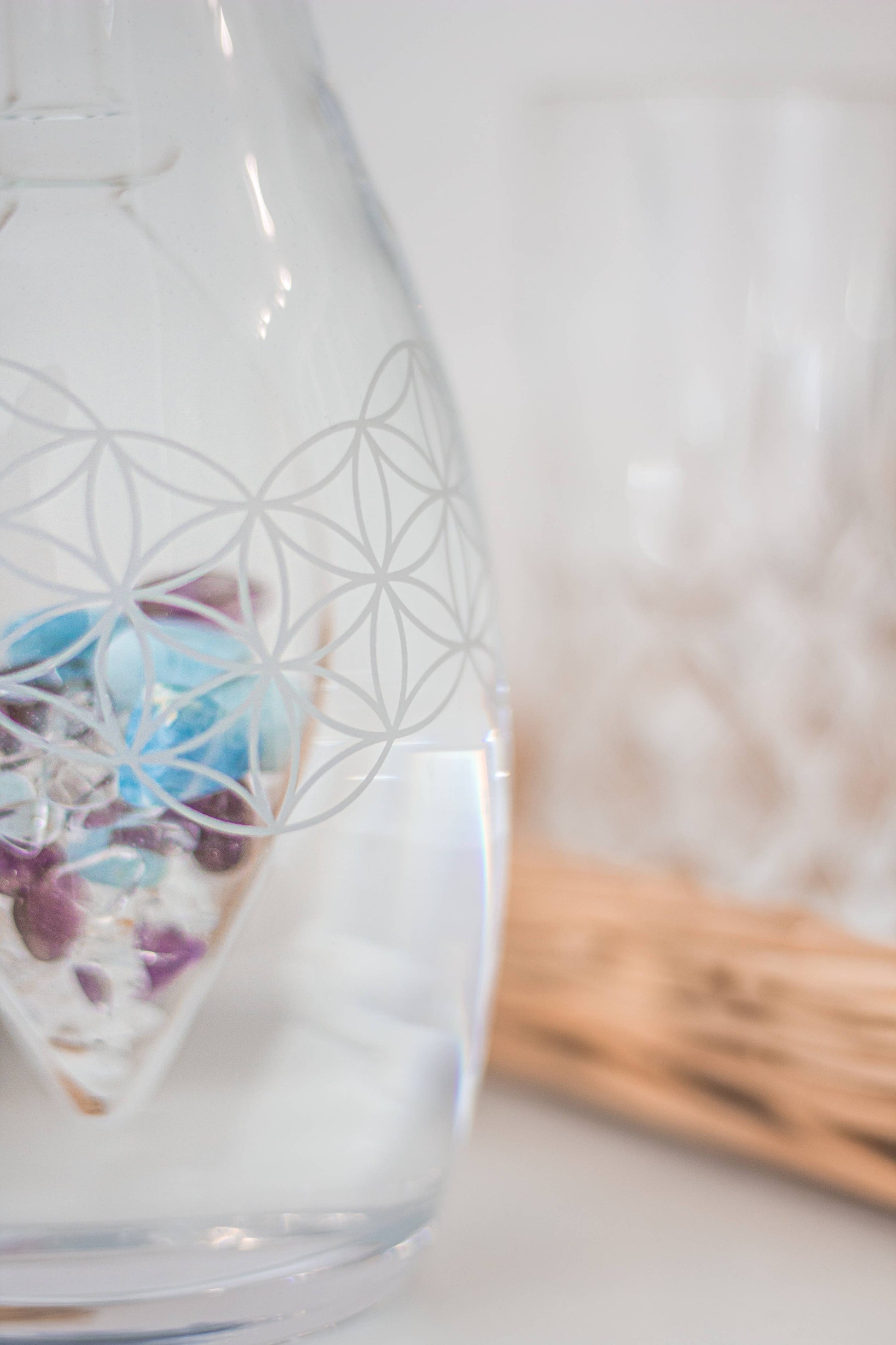 Era Crystal Water Carafe | FLOWER OF LIFE (Amethyst, Aquam.)