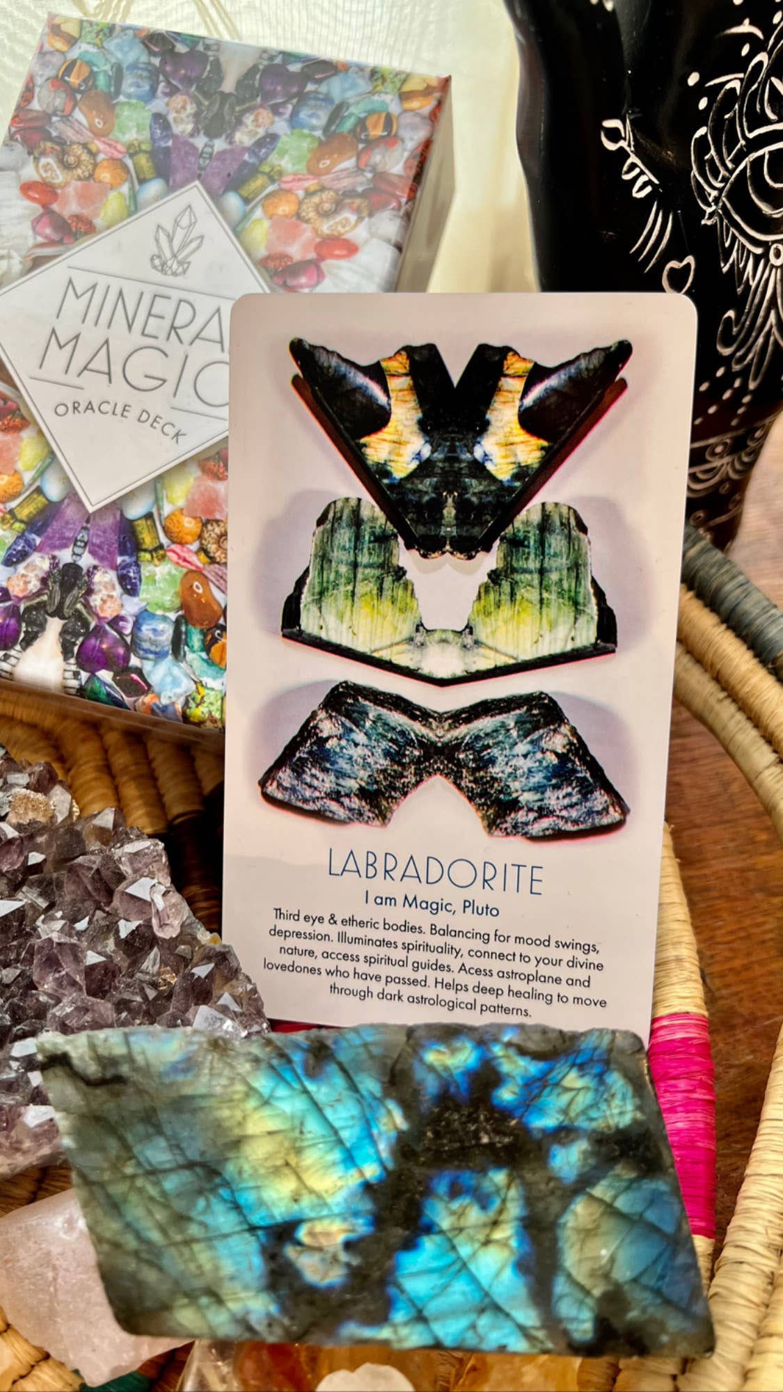 Mineral Magic Oracle Deck (M. Dunham)