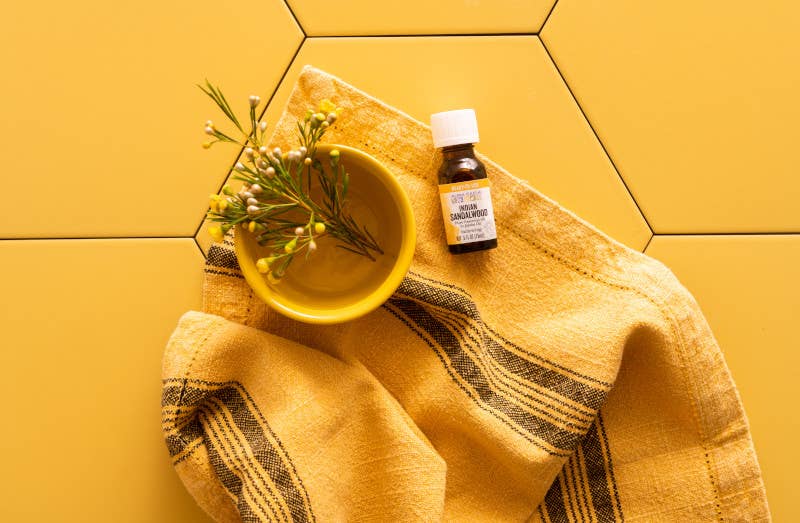 Aura Cacia Indian Sandalwood Essential Oil in Jojoba, 0.5 oz