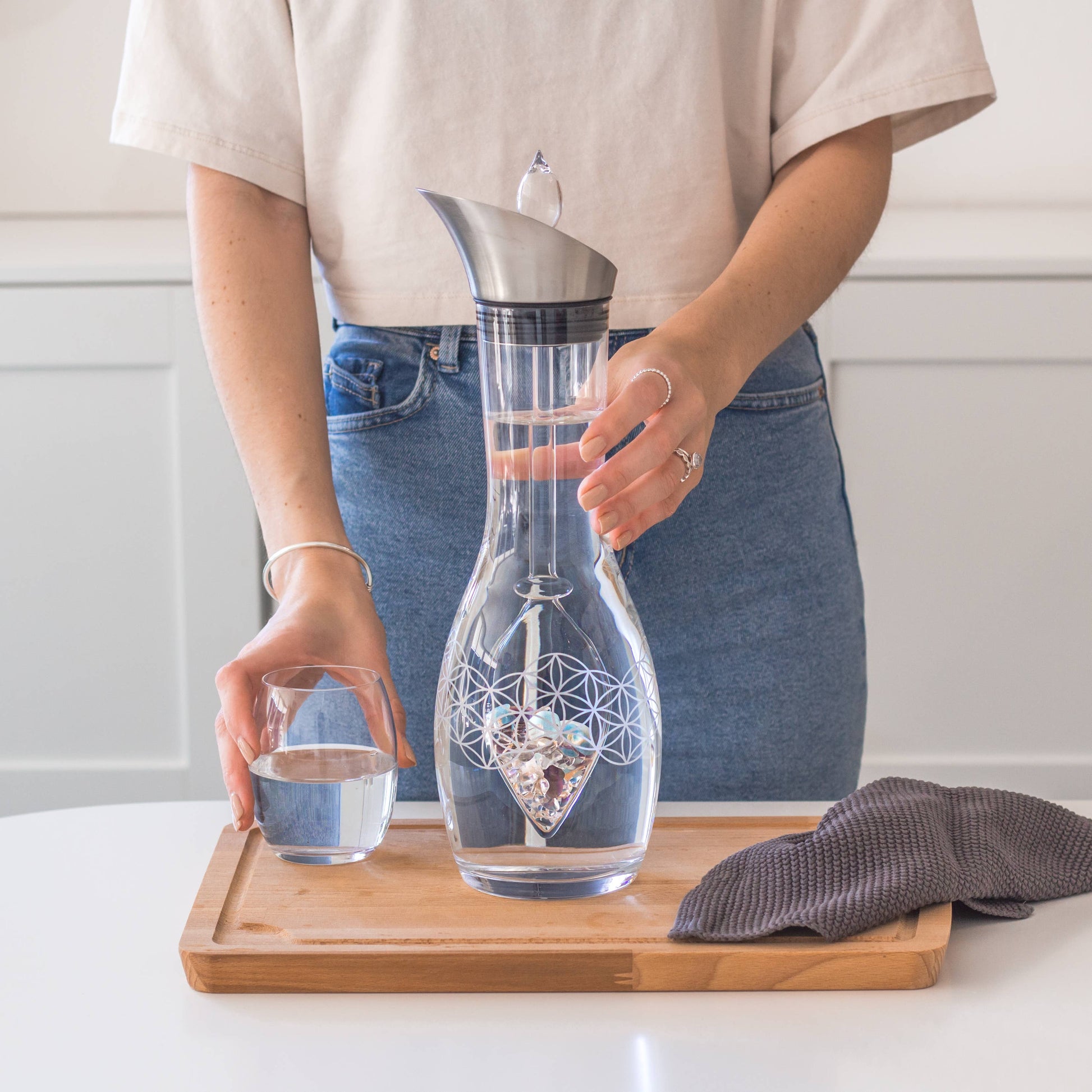 Era Crystal Water Carafe | FLOWER OF LIFE (Amethyst, Aquam.)
